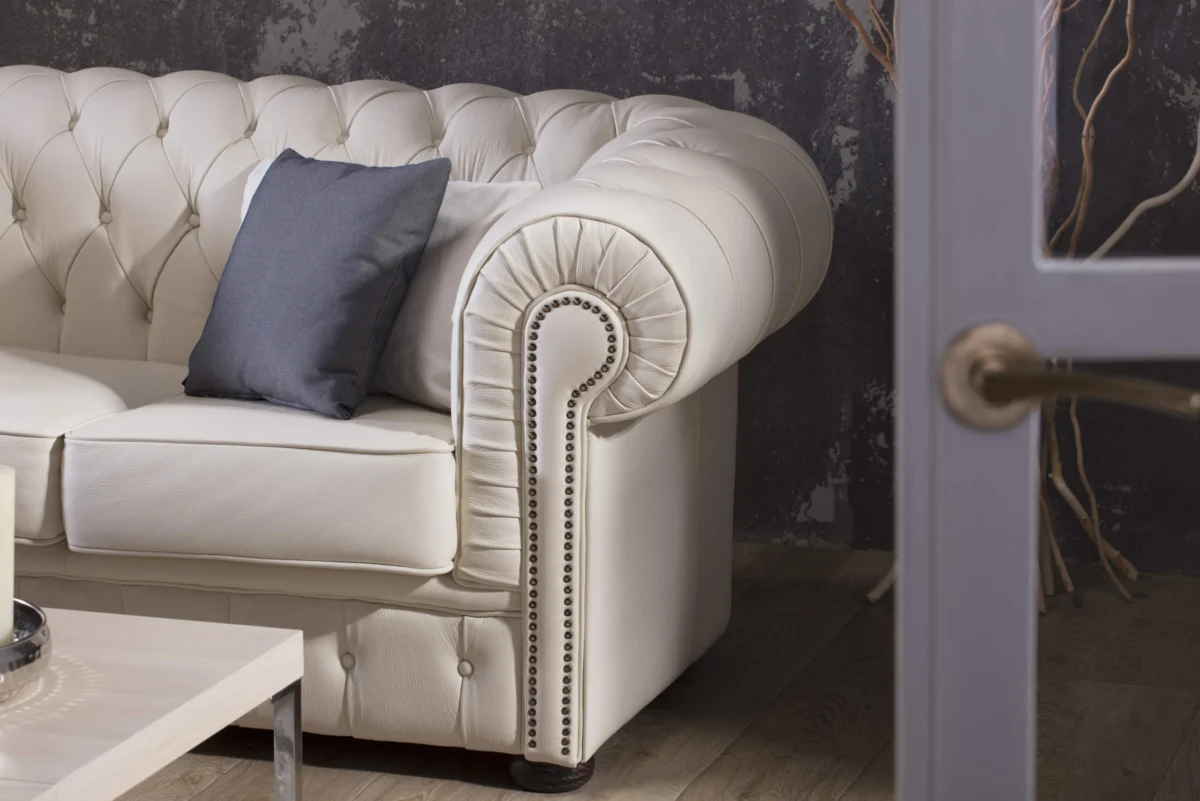 Dvosed Chesterfield 01